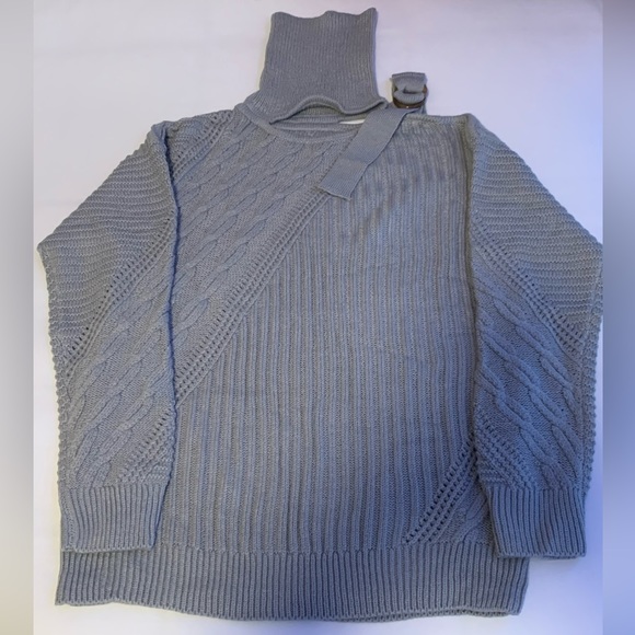 New - Gray Long Sleeve Off the Shoulder Turtleneck Knit Fall Sweater Small - Picture 6 of 11
